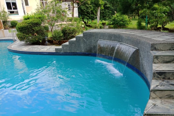 waterfallB92F8790-DBD9-E4E4-362D-B0800FC1DCB2.jpeg